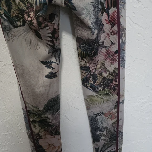 Noli Tropical Floral Leaf Leggings Size XS - Picture 10 of 13